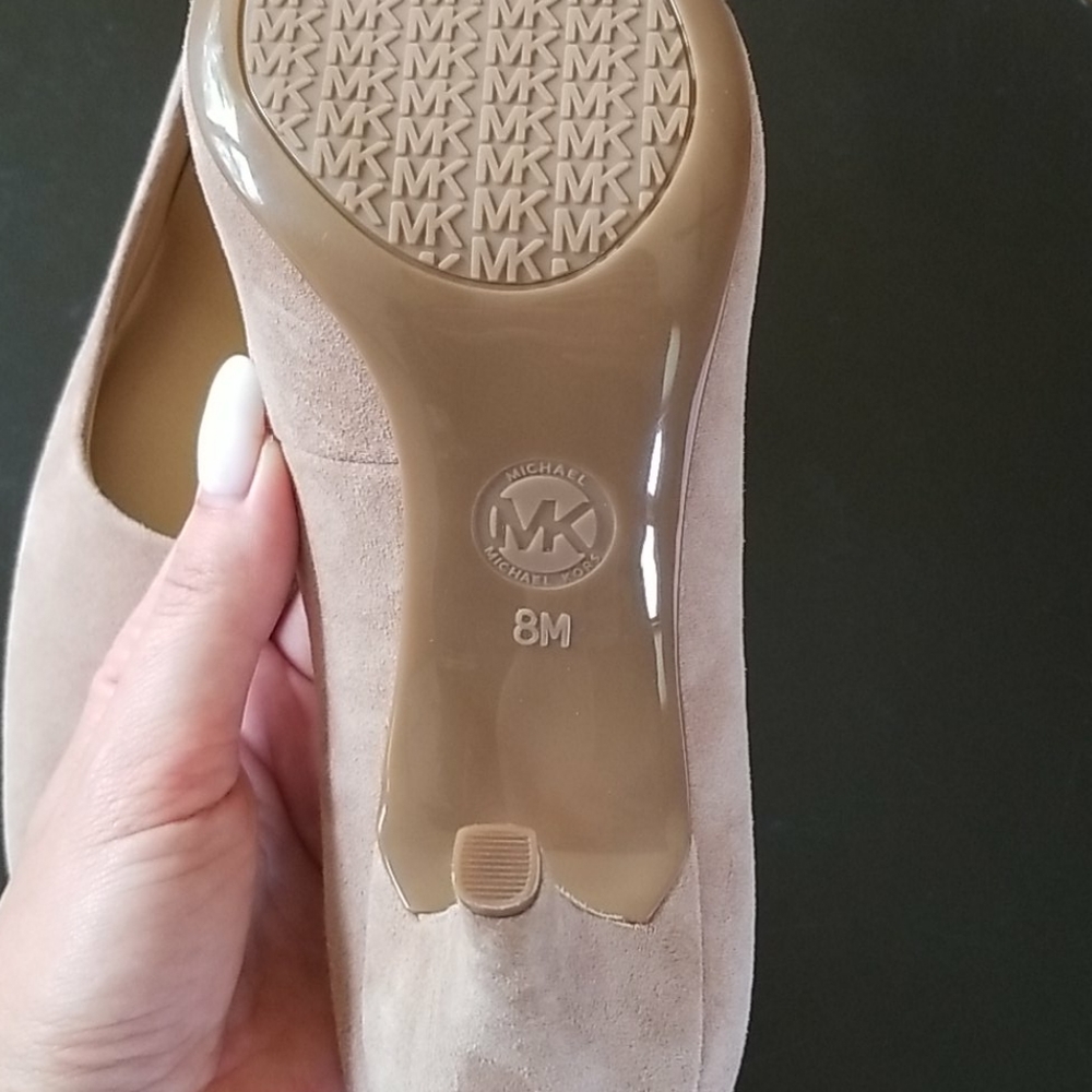 Women's classic shoes on heels - Picture 7 of 9